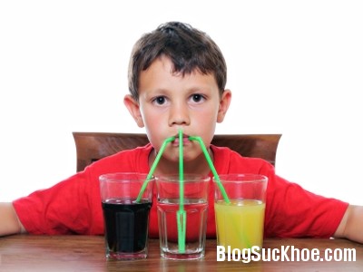 a1510 Nước ngọt có ga ngăn chặn sự phát triển của não bộ trẻ em