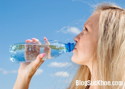 nuoc11 Tránh những thói quen uống nước gây hại cho sức khỏe
