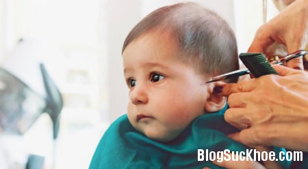 cat toc Những việc bố mẹ cần lưu ý khi cắt tóc cho bé