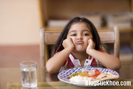  9 cách chăm sóc trẻ biếng ăn
