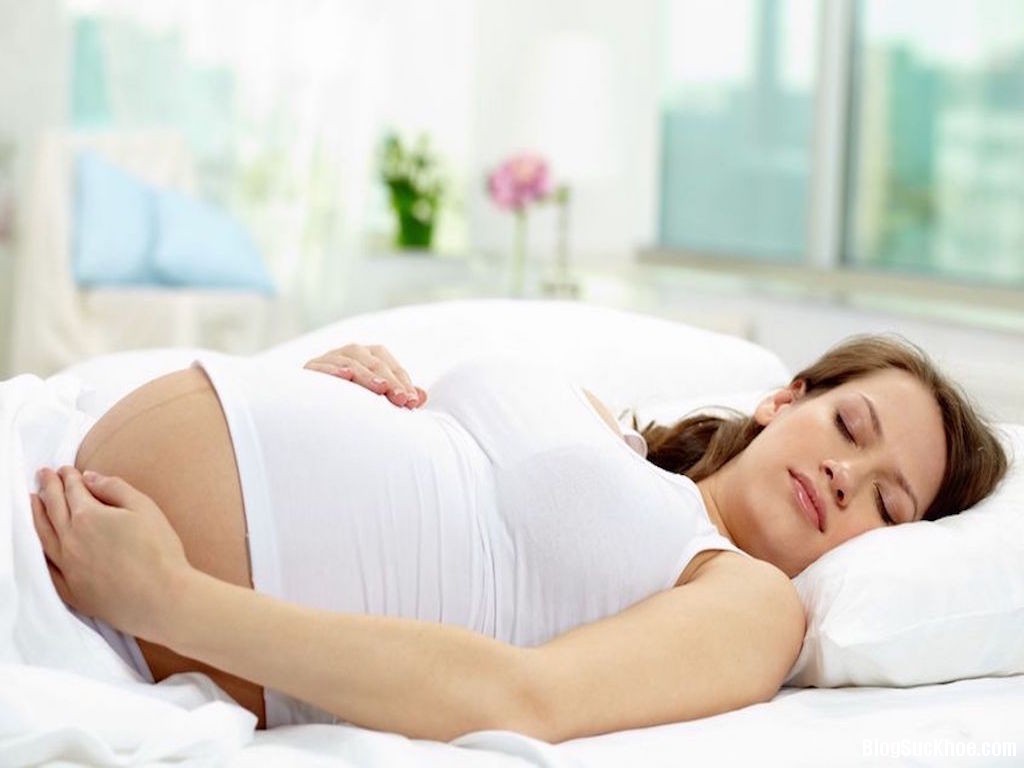 182 1024x768 Bà bầu nằm ngửa khi ngủ có tốt không?