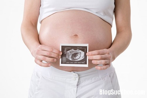 1412 Mẹ cần làm gì để giảm rủi ro dị tật cho em bé trước khi chào đời?