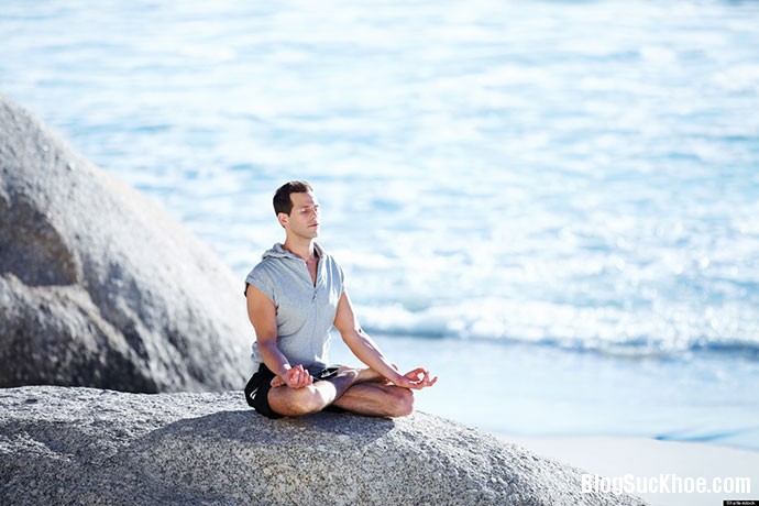 tu the yoga cho nam Tập yoga là cách để phòng bệnh đau lưng