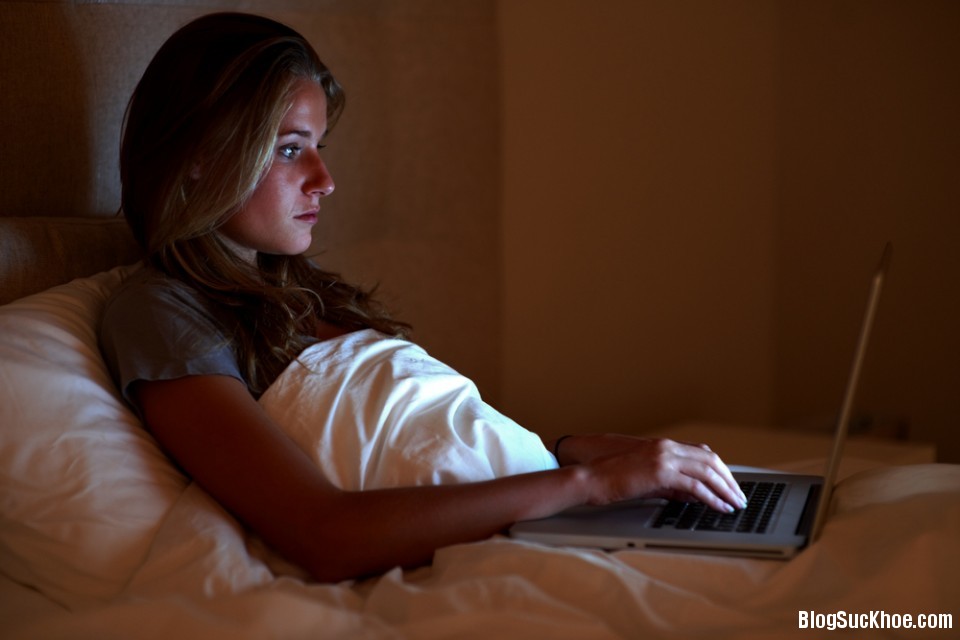  Những tác động xấu do thói quen thức khuya gây ra