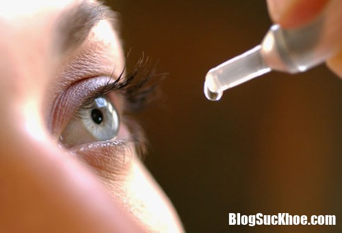 081854 m1mh Dùng thuốc nhỏ mắt sai cách có thể gây nguy hiểm