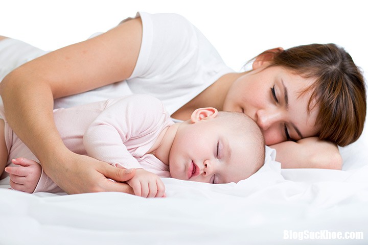 benefits of cosleeping with baby Cách phòng ngừa béo phì sau sinh
