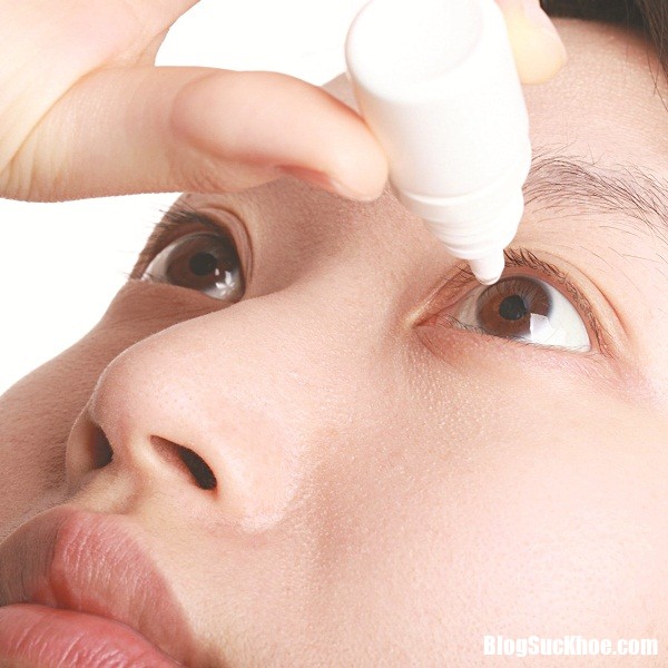 thuoc dieu tri kho mat 1 Nguyên nhân gây khô mắt và thuốc điều trị