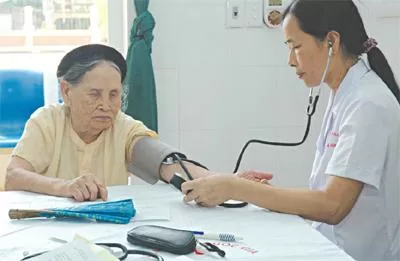 Phụ nữ cao tuổi trên 70 - Cần khám bệnh gì ?