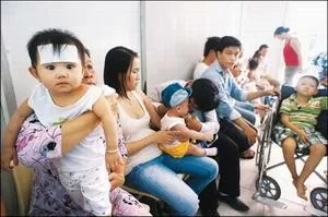 Thời tiết nắng nóng khiến bệnh nhi nhập viện ồ ạt