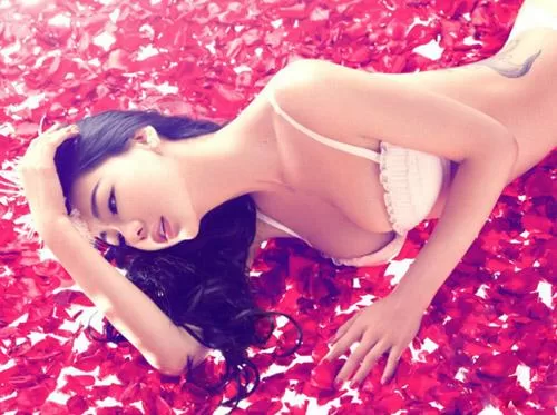 6 nguyên tắc cần làm để có "núi đôi" khỏe đẹp, săn chắc