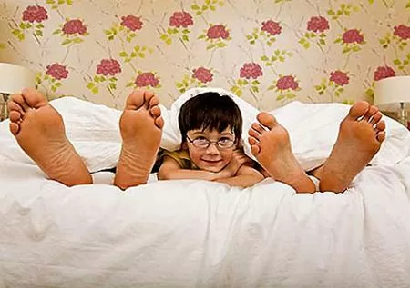 Con bị ám ảnh vì bố mẹ vô tư ‘yêu’