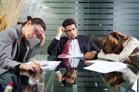 Mẹo hay giúp chống lại cơn buồn ngủ nơi công sở