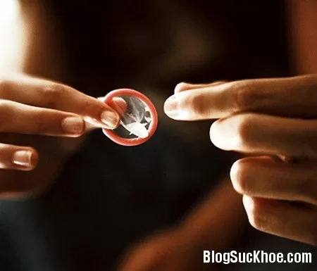 Mặc áo đúng cách cho "cậu bé"