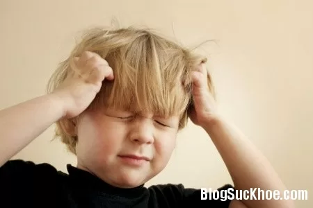 Lưu ý khi trẻ bị đau đầu