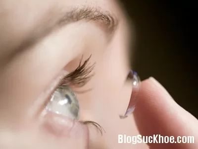 Chọn kính áp tròng phù hợp