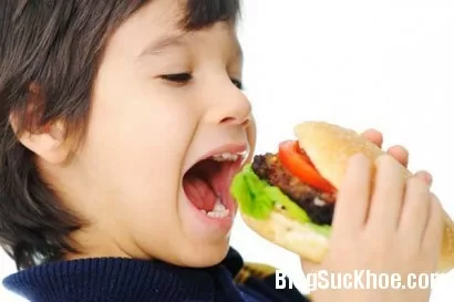 Vì sao không nên ăn quá nhanh??
