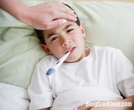 Đánh giá mức độ và làm gì khi trẻ bị sốt?