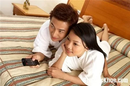 Tát vợ vì tội góp ý chê chồng "yếu"