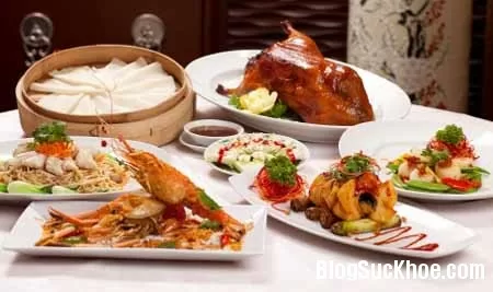 7 bệnh thường gặp khi ăn tối quá muộn