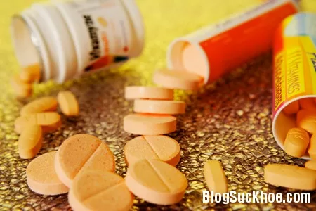 Lạm dụng vitamin C có thể gây sỏi thận
