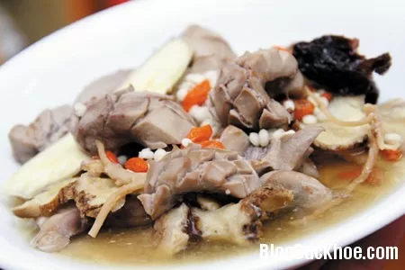 Món ăn, bài thuốc dân gian chữa đau lưng: cái nên giữ, cái nên bỏ