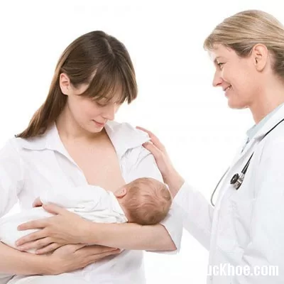 Bệnh giãn ống tuyến vú ở nữ giới