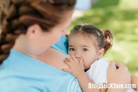 Những điều mẹ cần biết khi cai sữa cho bé