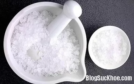 Tác dụng của phèn chua trong Đông dược