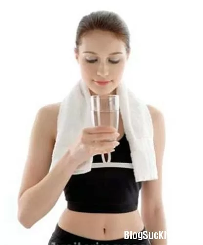 Mẹo giảm cân nhờ nước