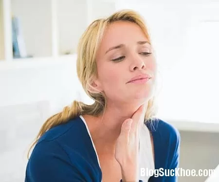 Giảm đau họng hiệu quả với 9 cách đơn giản