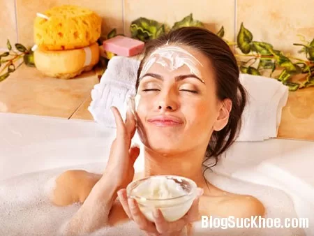 Dưỡng da mùa đông với mặt nạ tự làm