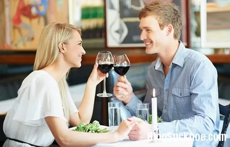 Những điều nên tránh trong giai đoạn đầu khi yêu