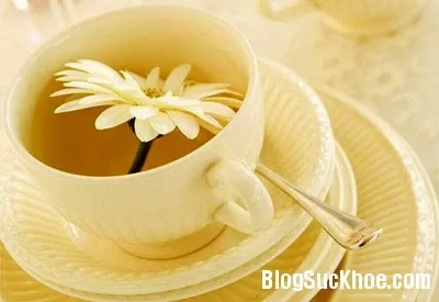 Trị ho và đau họng mùa đông bằng trà thảo mộc