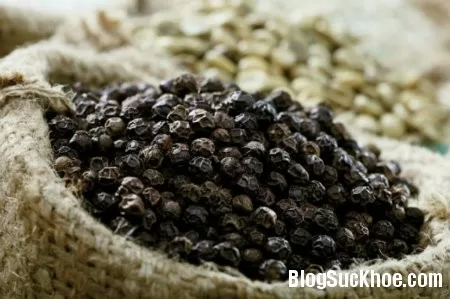 Hạt tiêu trị đau dạ dày