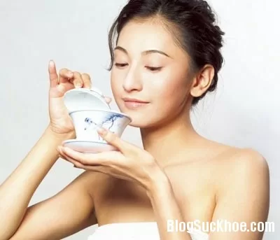 Uống vitamin D và trà để ngừa đãng trí