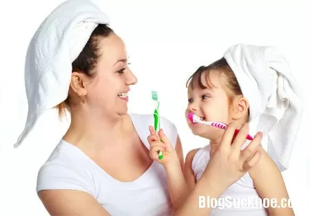 5 thói quen xấu không tốt cho răng của bé