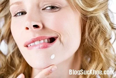 Tẩy nốt ruồi bằng axit, hiểm họa khôn lường