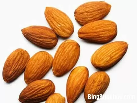 Hạt đào chữa bại liệt