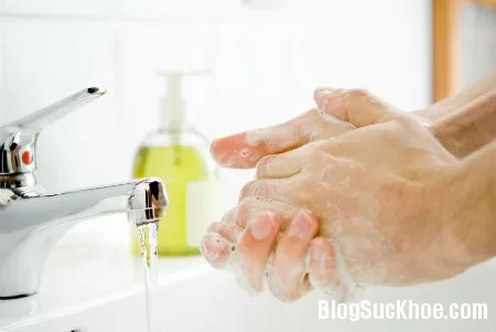 Nguy cơ ung thư vú từ xà phòng diệt khuẩn