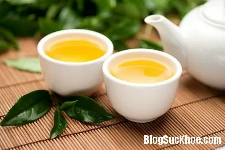 Uống nước chè đặc hại gan