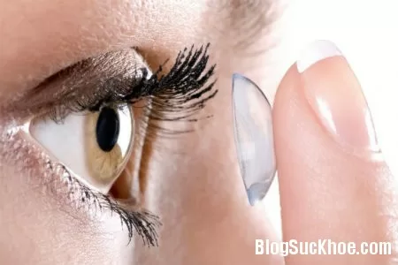 10 điều rủi ro khi đeo kính áp tròng