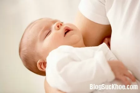 Cách chăm sóc trẻ sơ sinh vàng da