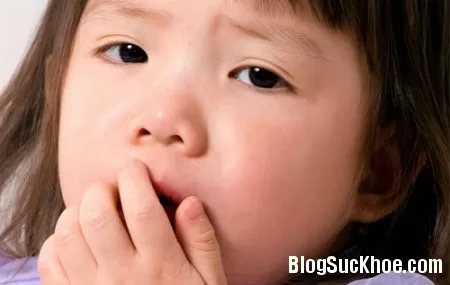 Phòng bệnh hen phế quản cho bé vào mùa xuân