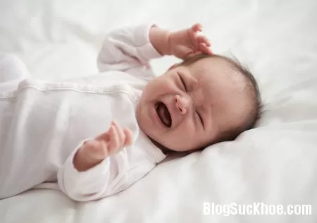 10 nguyên nhân thường gặp khiến bé khóc