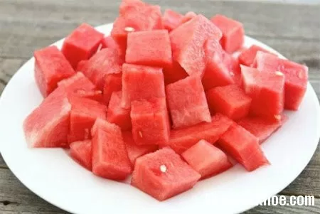 Những loại trái cây không nên ăn trong mùa hè