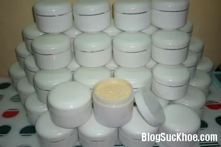 Vào bệnh viện vì kem siêu trắng da thần tốc