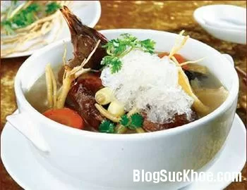 Tổ yến giúp "cải lão hoàn đồng"