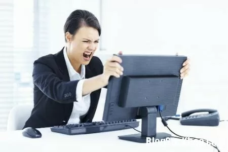 6 cách giảm thiểu tác hại bức xạ của máy tính