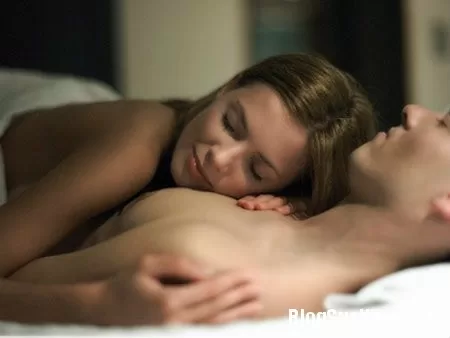 Nỗi lòng khó nói của chị em khi "lên giường"