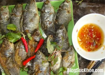 Lẩu cá rô, bông súng chữa yếu sinh lý